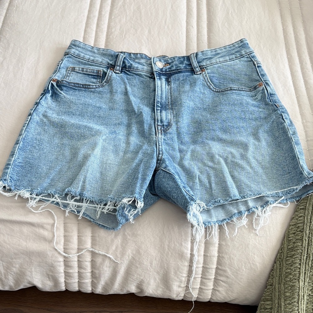 H&M Denim Blue Distressed Jean Shorts